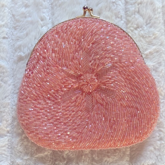 Walborg Handbags - Vintage Walborg pink beaded evening bag GUC
